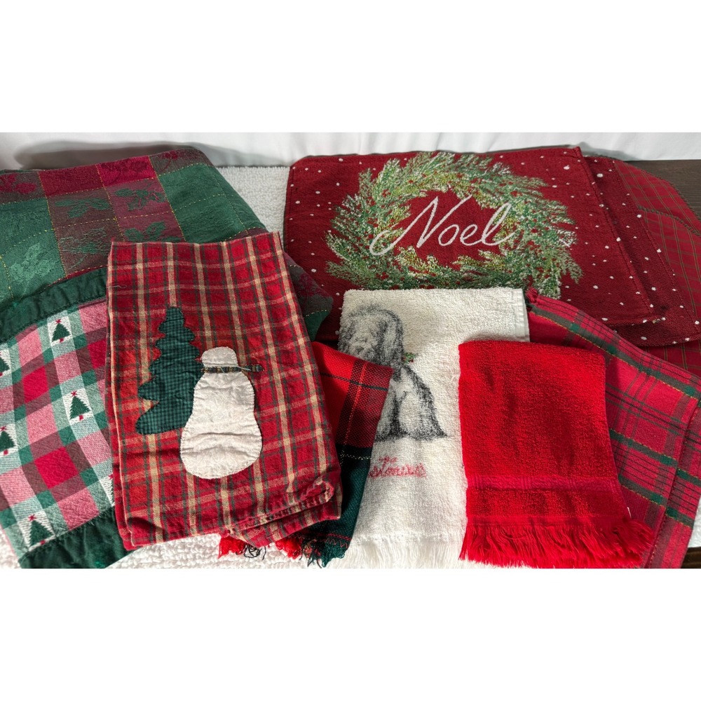 VTG Christmas Linen Set, Table Cloth, Hand Towels, Placemats, Napkins‎ 12 Piece